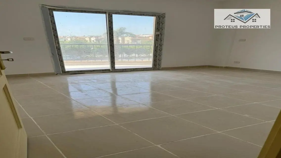شقة فاخرة للبيع بمساحة واسعة