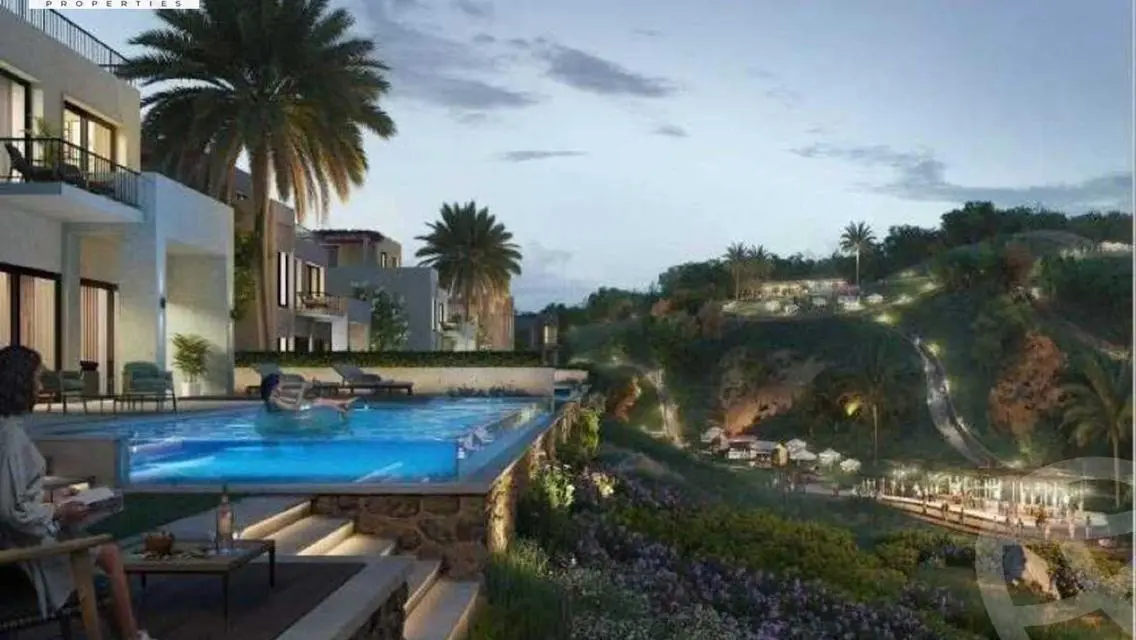 Luxurious Apartment with Private Garden and Lake View