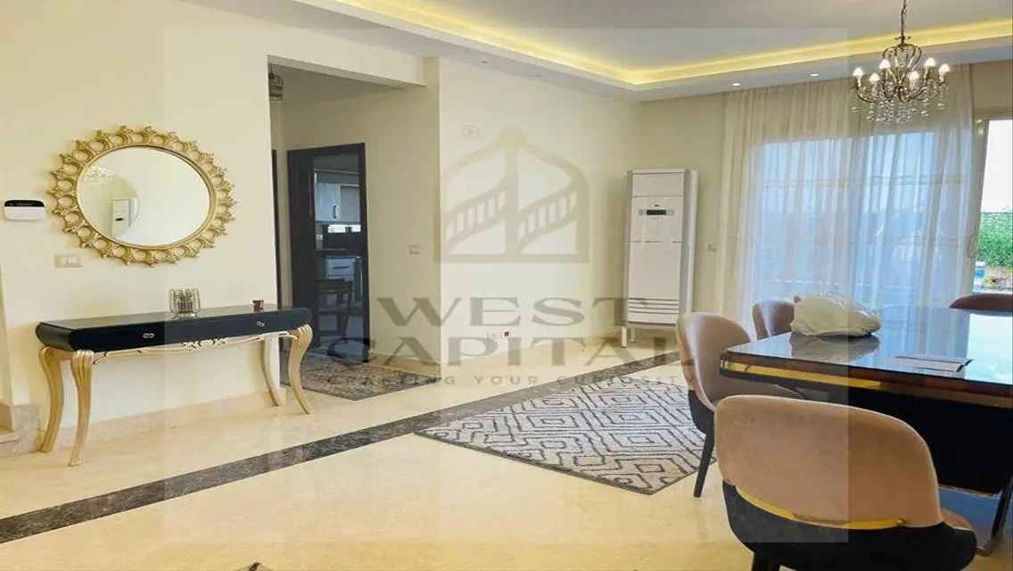 شقة فاخرة بمساحة كبيرة بسعر مناسب