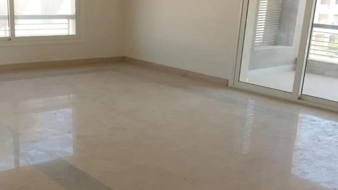 شقة فاخرة مع جميع المرافق