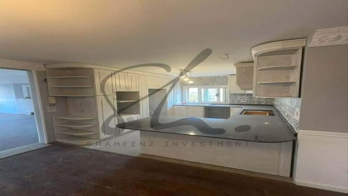 Luxury Apartment with Private Garden and Pool