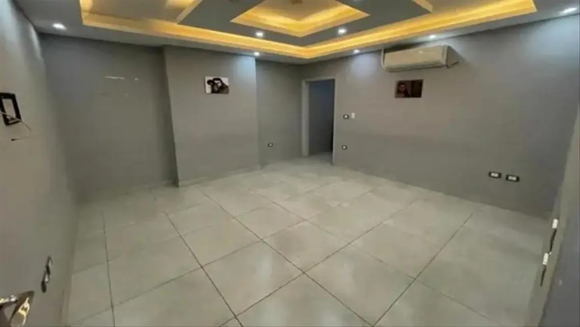 Luxurious 250 sqm Apartment with 4 Bedrooms and 3 Bathrooms for 42000