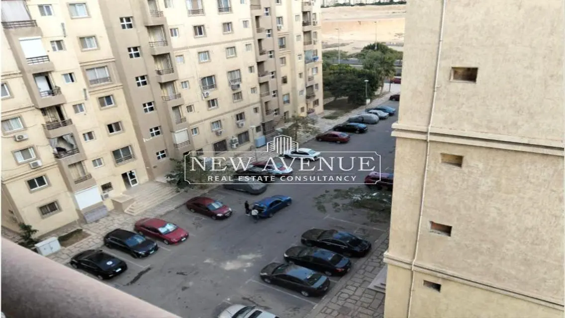 Stunning Apartment with Balcony and Security Guard