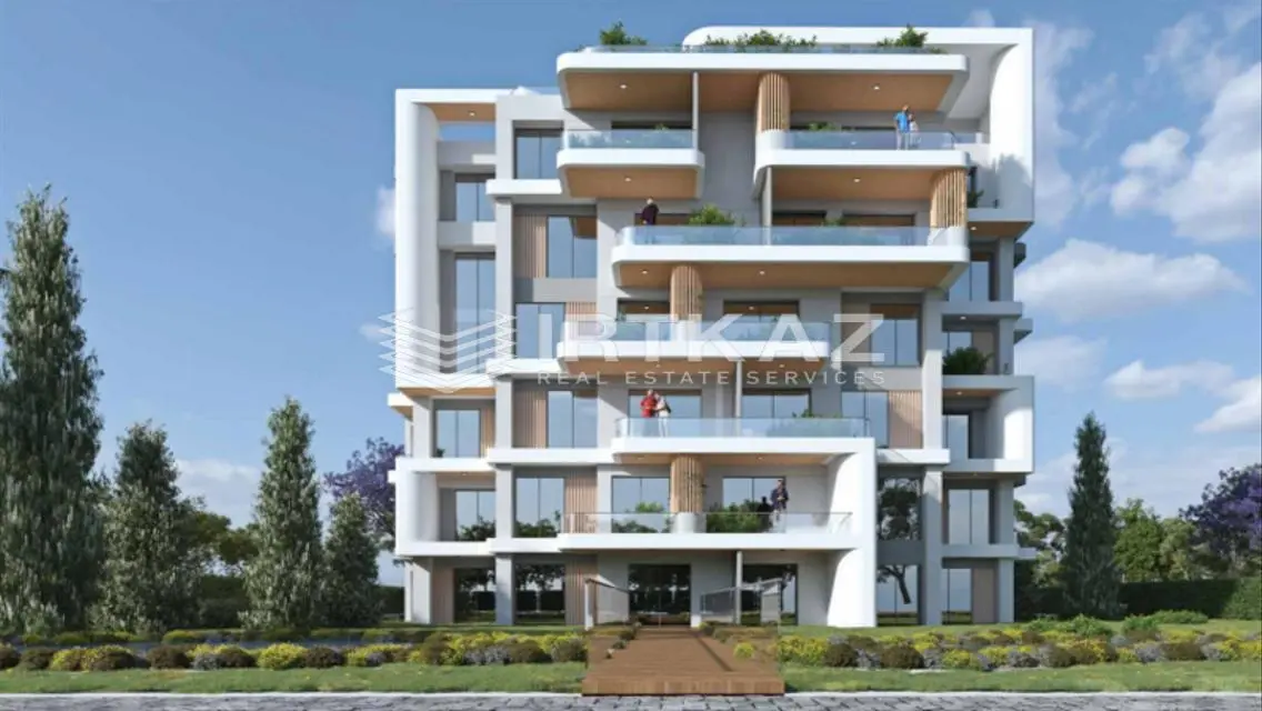 Luxury Triplex Villa Overlooking Lakes