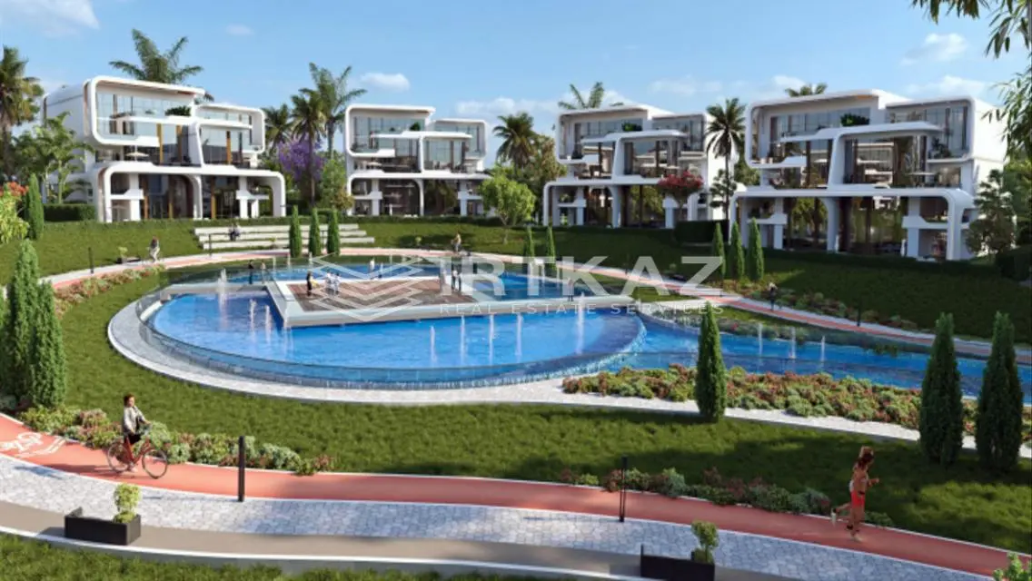 Luxury Triplex Villa Overlooking Lakes