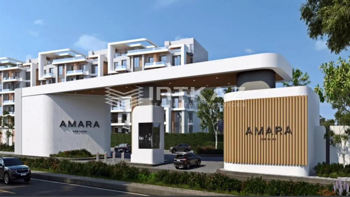 Luxury Triplex Villa Overlooking Lakes