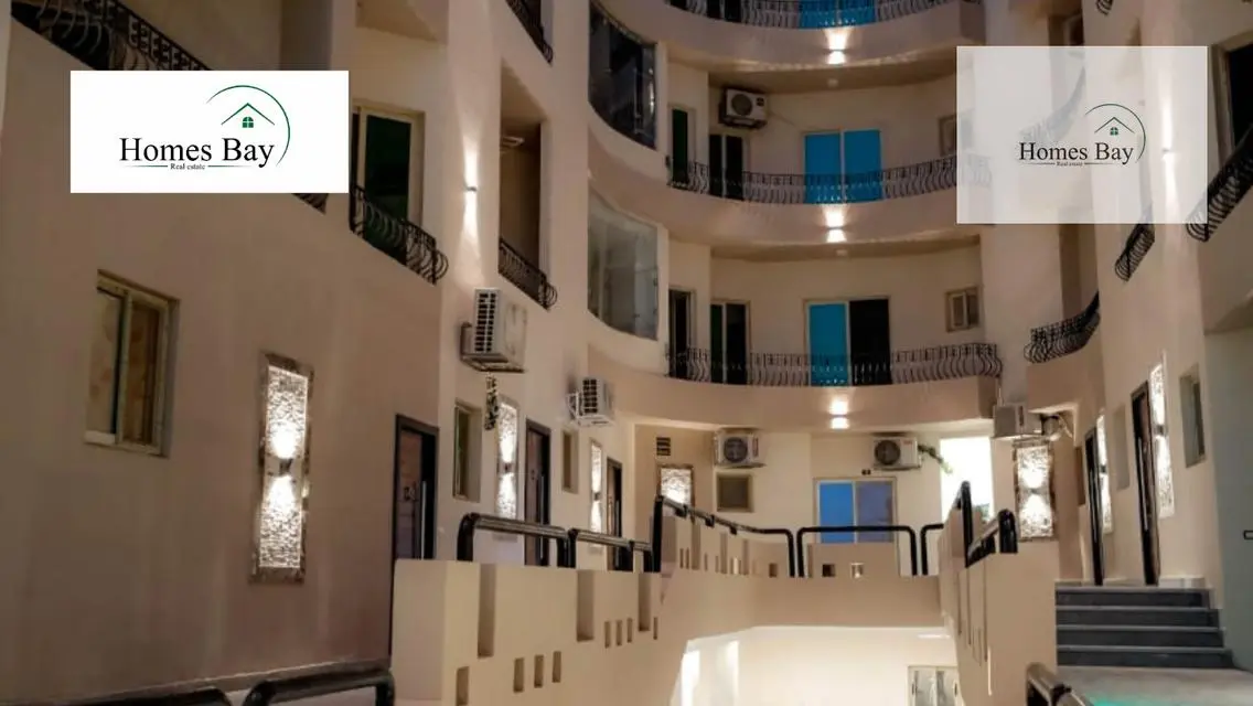 عقار رائع للبيع مطل على البحيرات