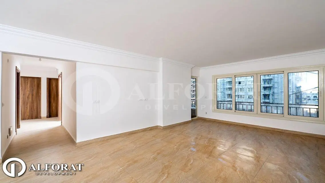 Luxury Apartment for Sale in the Heart of the City