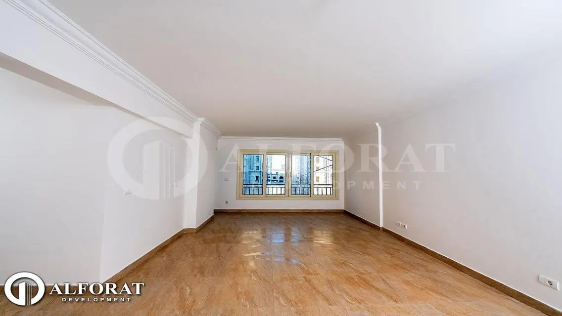 Luxury Apartment for Sale in the Heart of the City