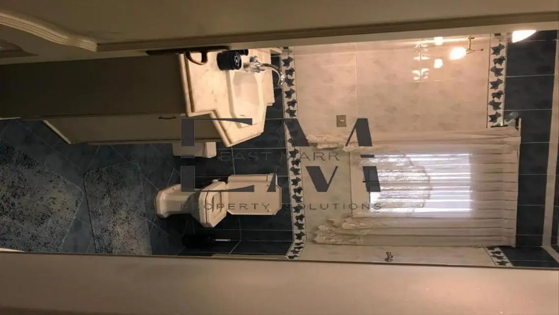 Stunning 3-Bedroom Apartment with Private Garden