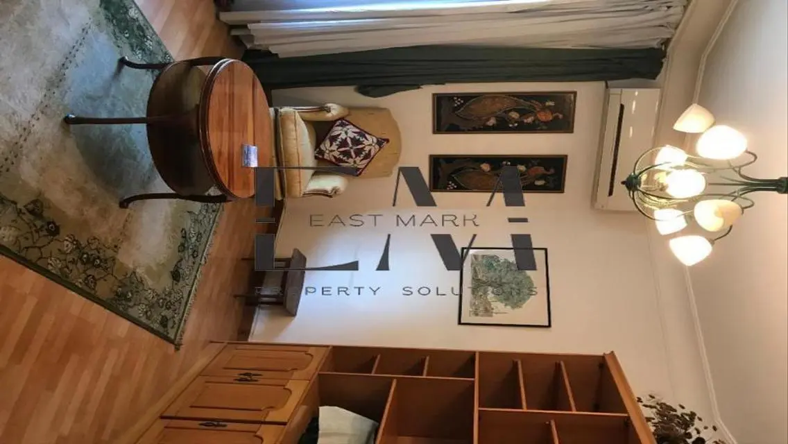 Stunning 3-Bedroom Apartment with Private Garden