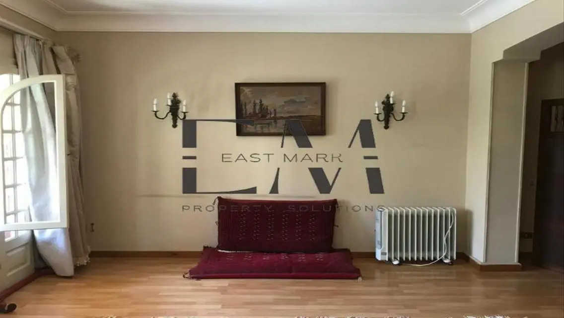 Stunning 3-Bedroom Apartment with Private Garden