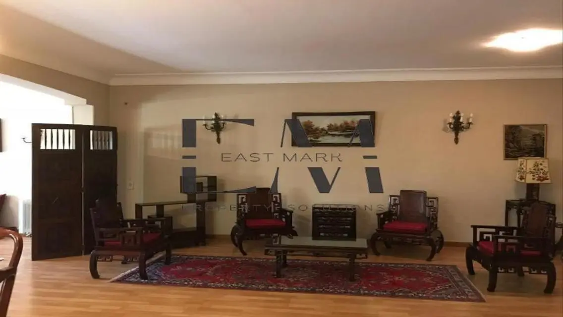 Stunning 3-Bedroom Apartment with Private Garden