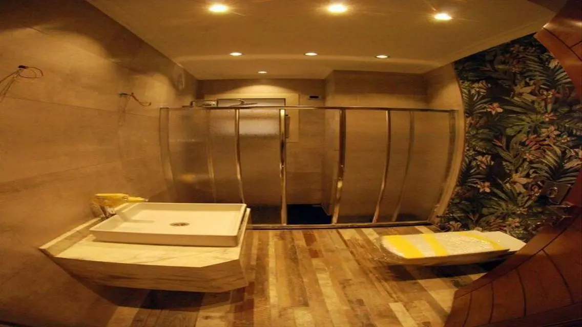 Luxury Villa with Private Garden and Pool in the Heart of the City
