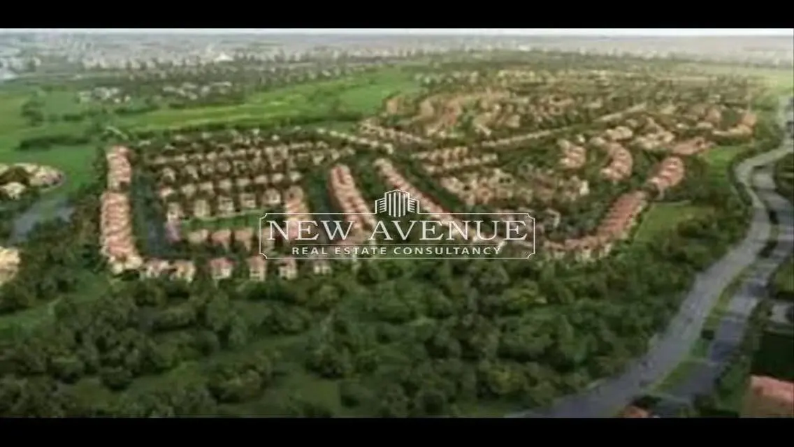 Luxurious Apartment with Spacious Private Garden in Prime Location