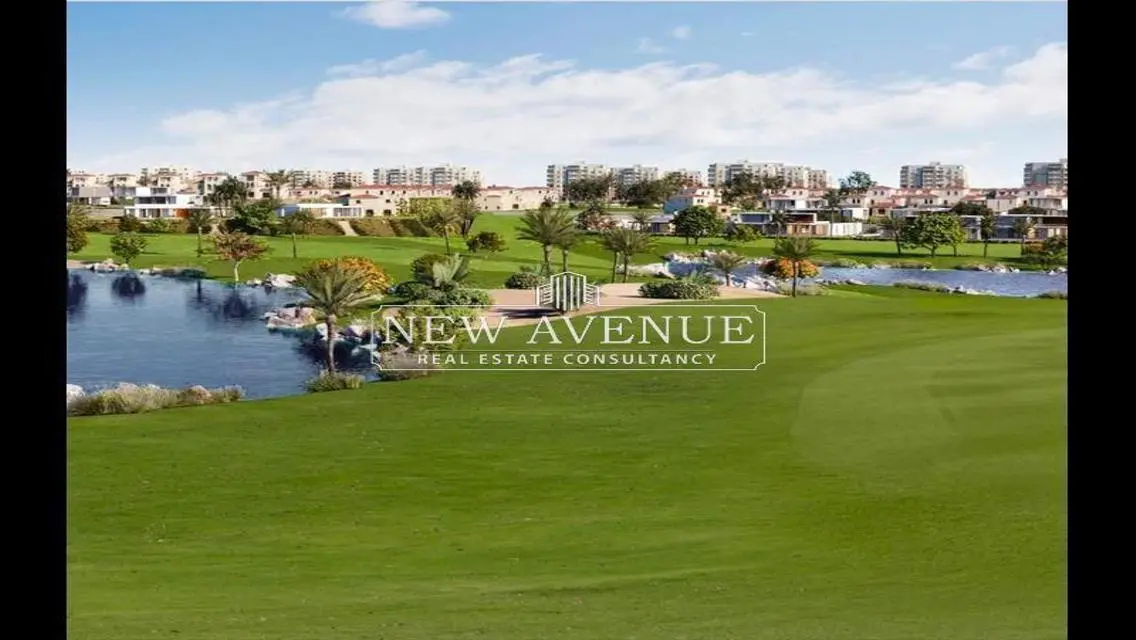 Luxurious Apartment with Spacious Private Garden in Prime Location
