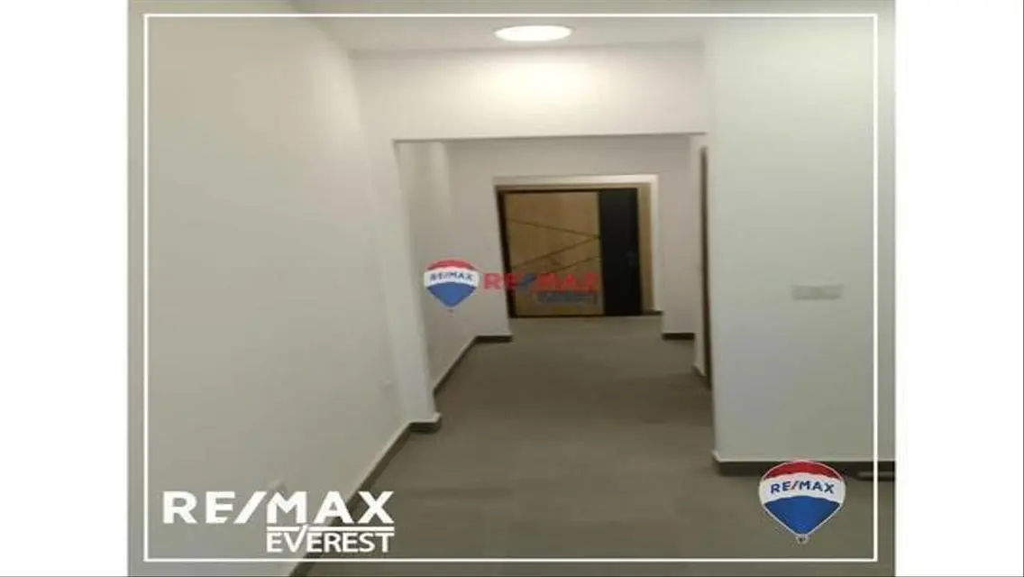 Office for Rent: 65 sqm in Prime Location