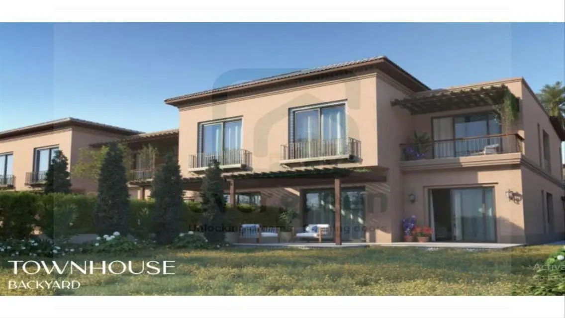 Luxury Villa in Village West