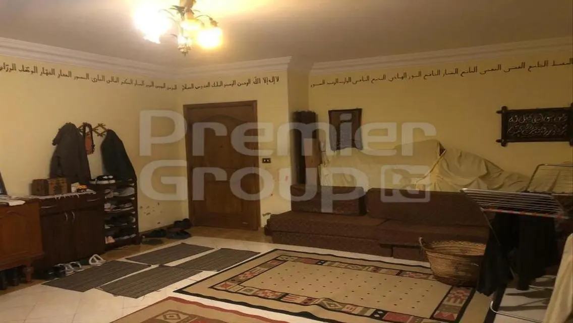 شقة فاخرة ثلاث غرف نوم للبيع