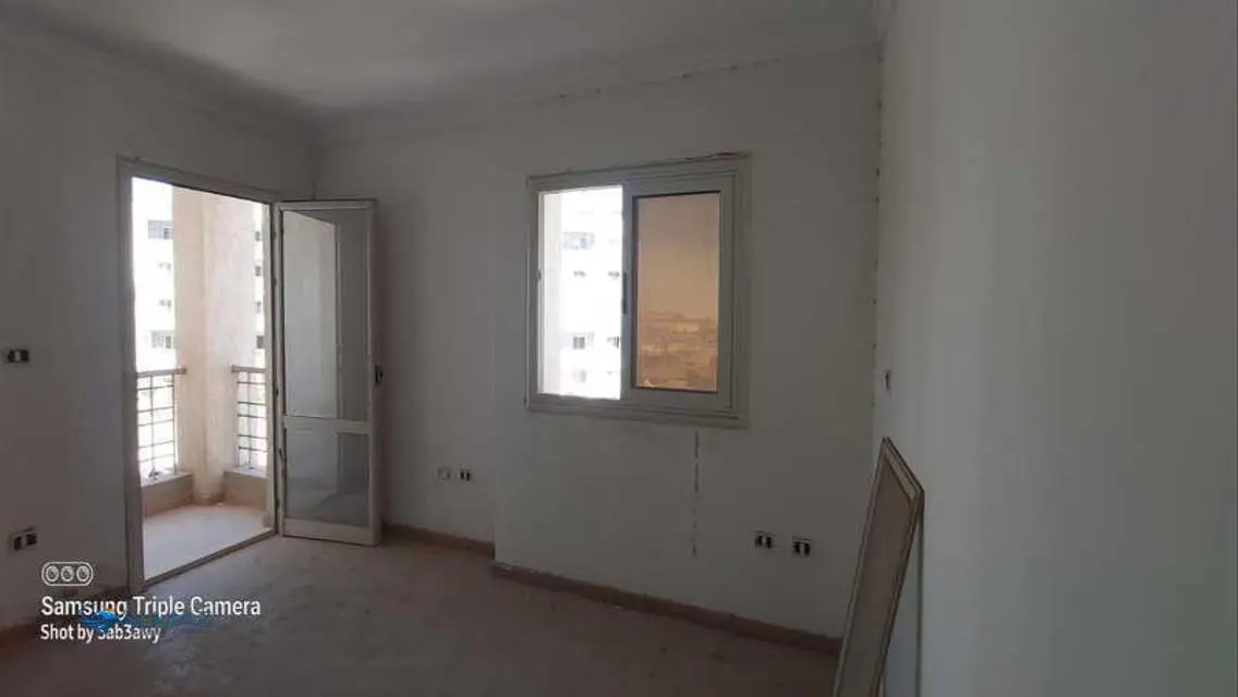 Luxury Apartment for Sale - 3 Bedrooms with Stunning Design