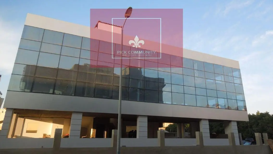 استثمر بذكاء مع خبرائنا العقاريين