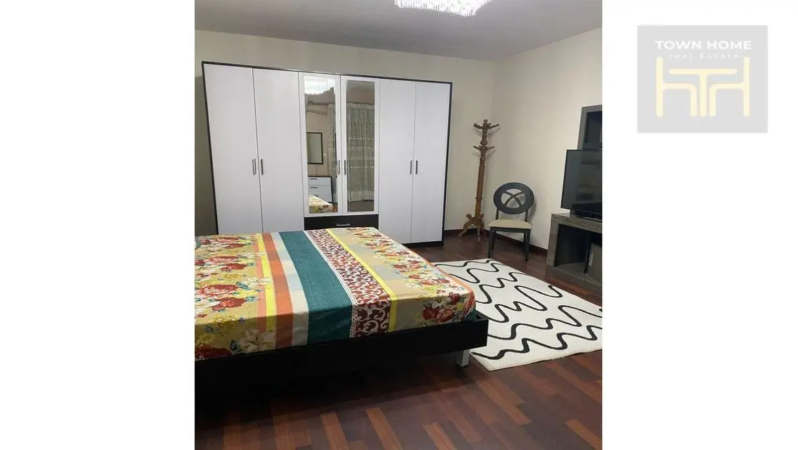 Luxury Apartment for Rent - 3 Bedrooms and Living Room in the City Center