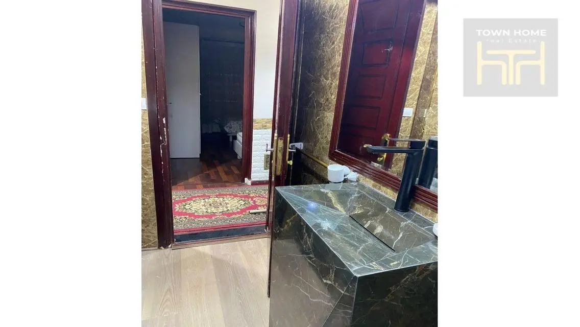 Luxury Apartment for Rent - 3 Bedrooms and Living Room in the City Center