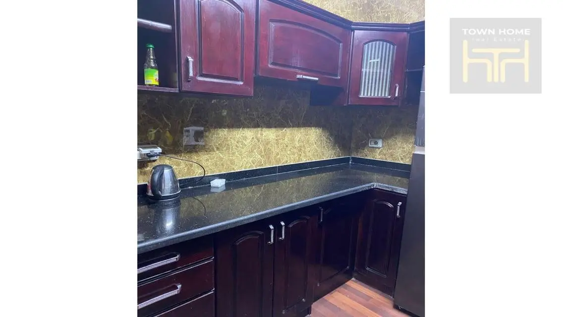Luxury Apartment for Rent - 3 Bedrooms and Living Room in the City Center