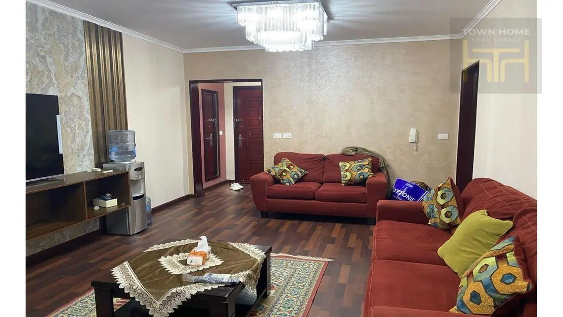 Luxury Apartment for Rent - 3 Bedrooms and Living Room in the City Center