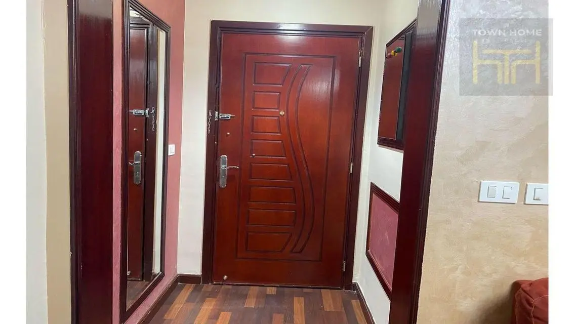 Luxury Apartment for Rent - 3 Bedrooms and Living Room in the City Center