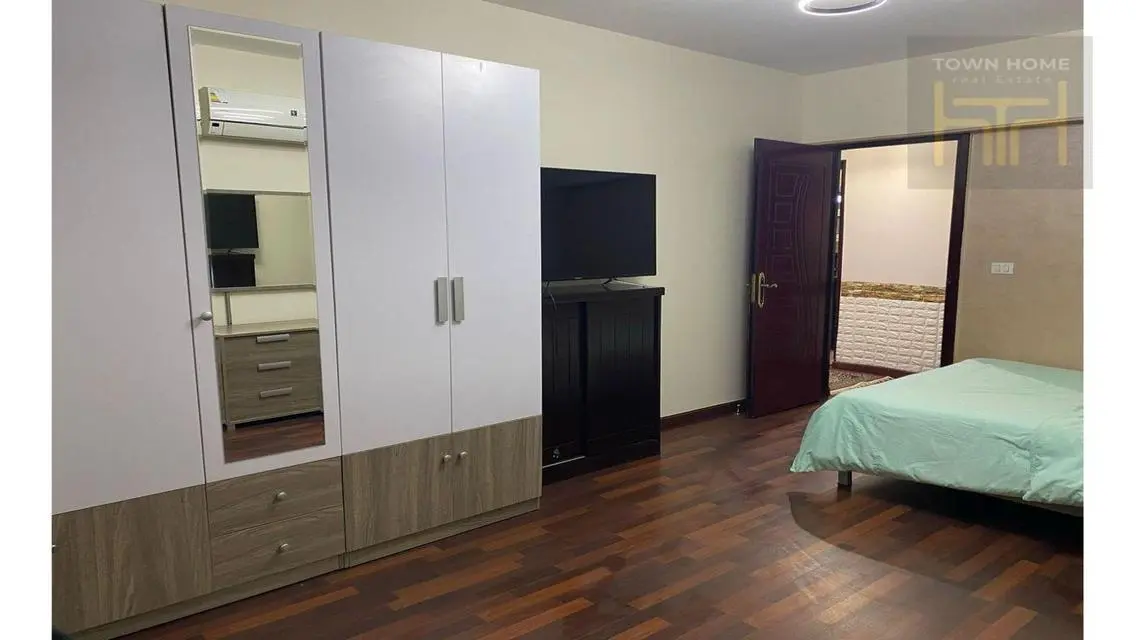 Luxury Apartment for Rent - 3 Bedrooms and Living Room in the City Center