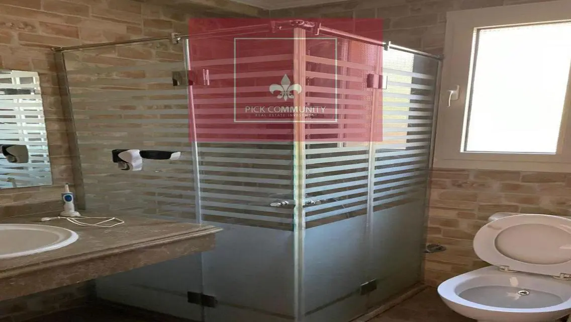 شقة رائعة للبيع بمساحة 800 متر مع كافة المرافق