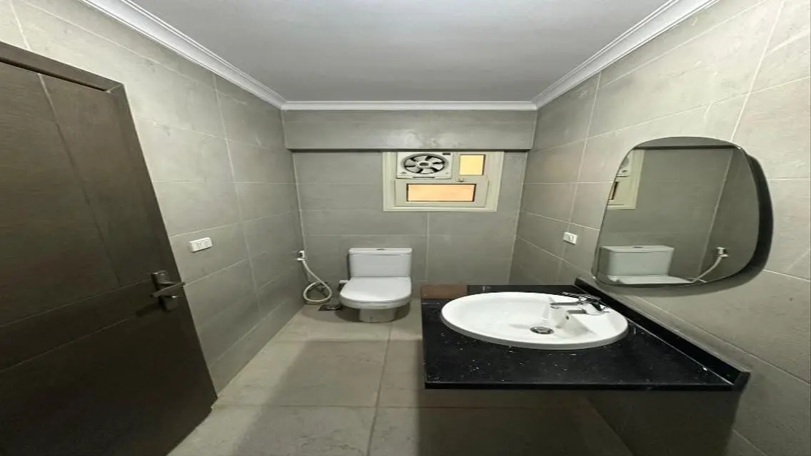 Luxurious Apartment with Spacious Layout & Private Pool