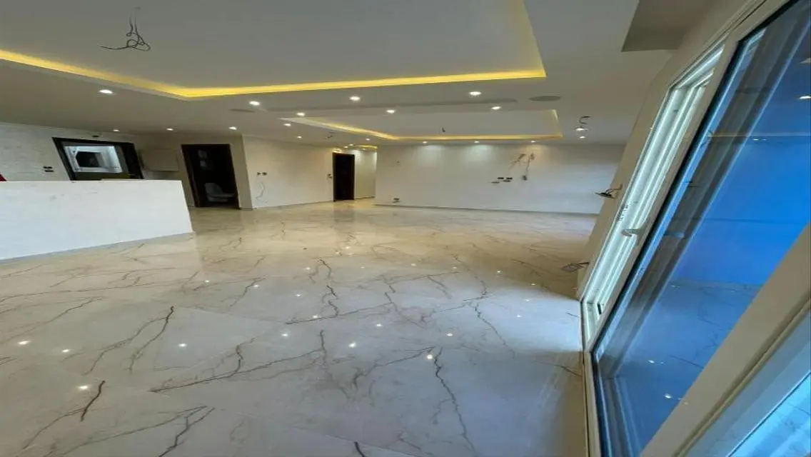 Luxurious Apartment with Spacious Layout & Private Pool