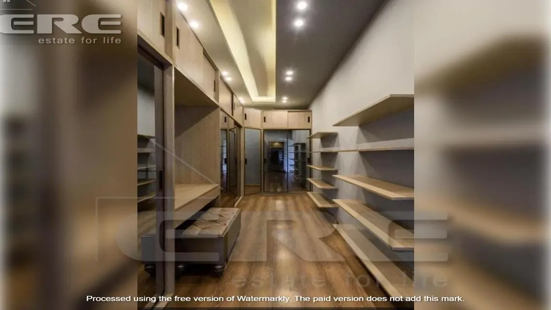 Luxury Villa for Sale with 310 Square Meters in a Prime Neighborhood