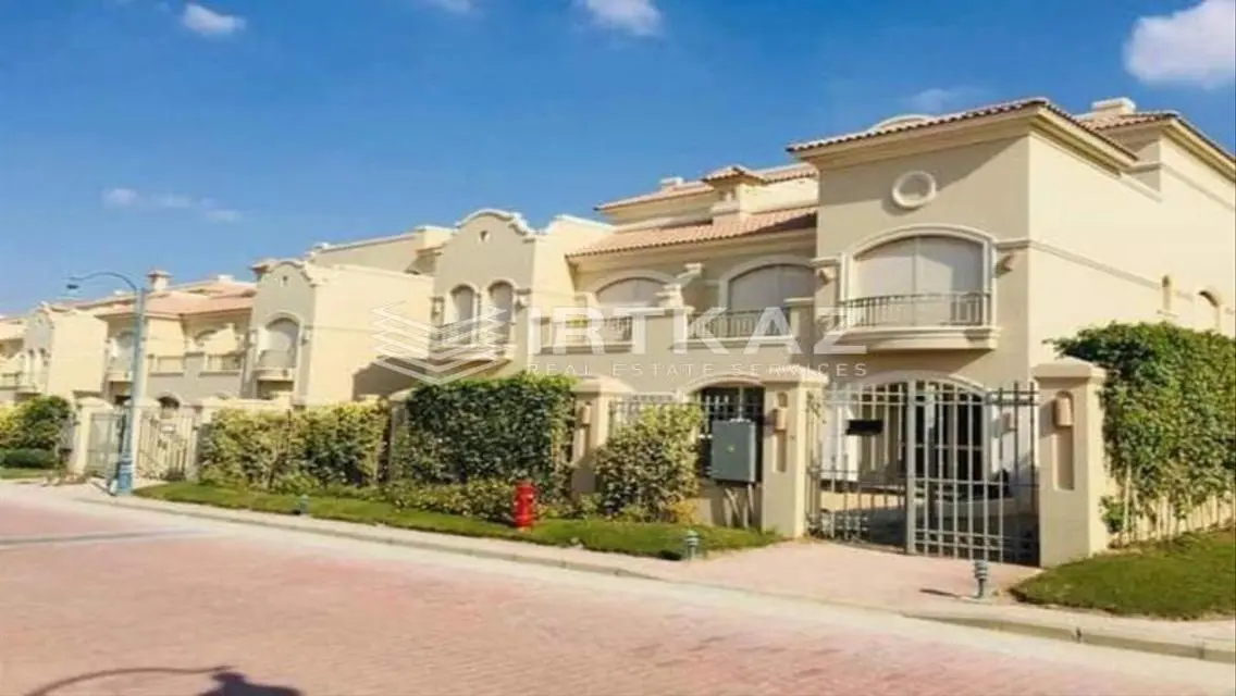 Luxury Villa with Private Pool and Lake View Balcony