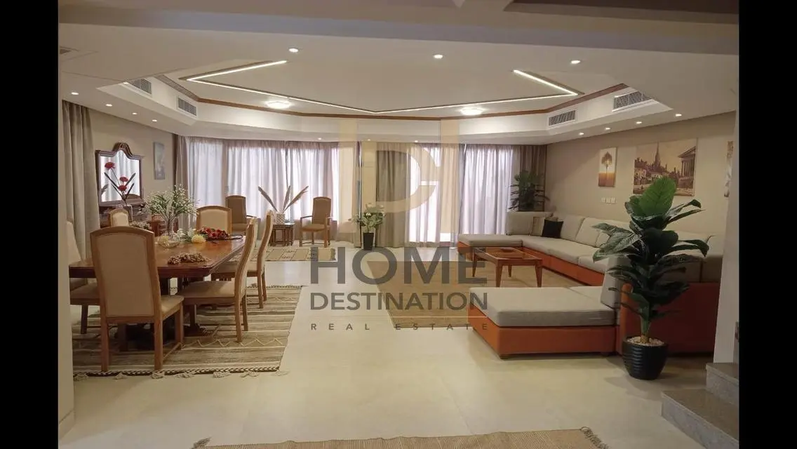 شقة فاخرة للبيع في سكاي بلازا مول