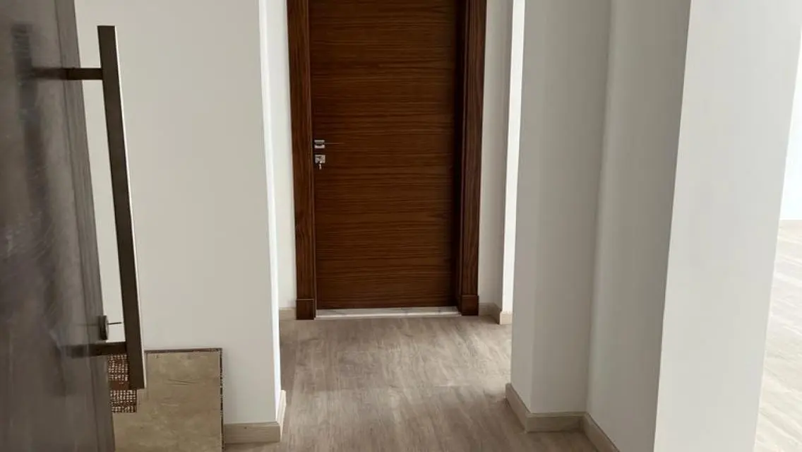 Luxury Apartment with Premium Amenities in Goldmark