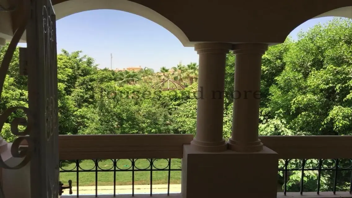 فيلا فاخرة للبيع في كمبوند دارا جاردنز