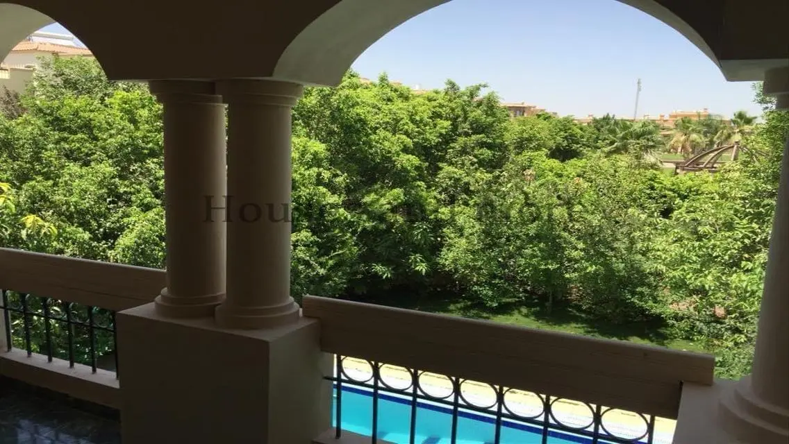 فيلا فاخرة للبيع في كمبوند دارا جاردنز