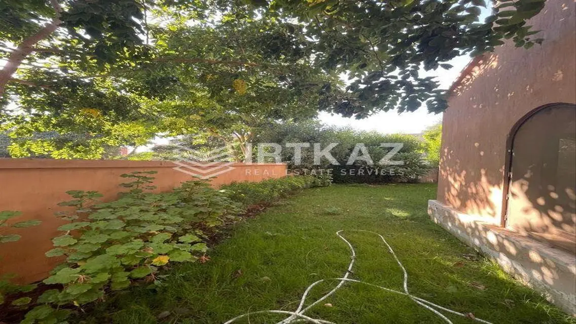 Stunning 300 sqm Apartment in a Prime Location