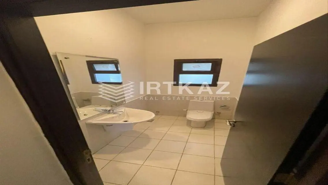 Stunning 300 sqm Apartment in a Prime Location