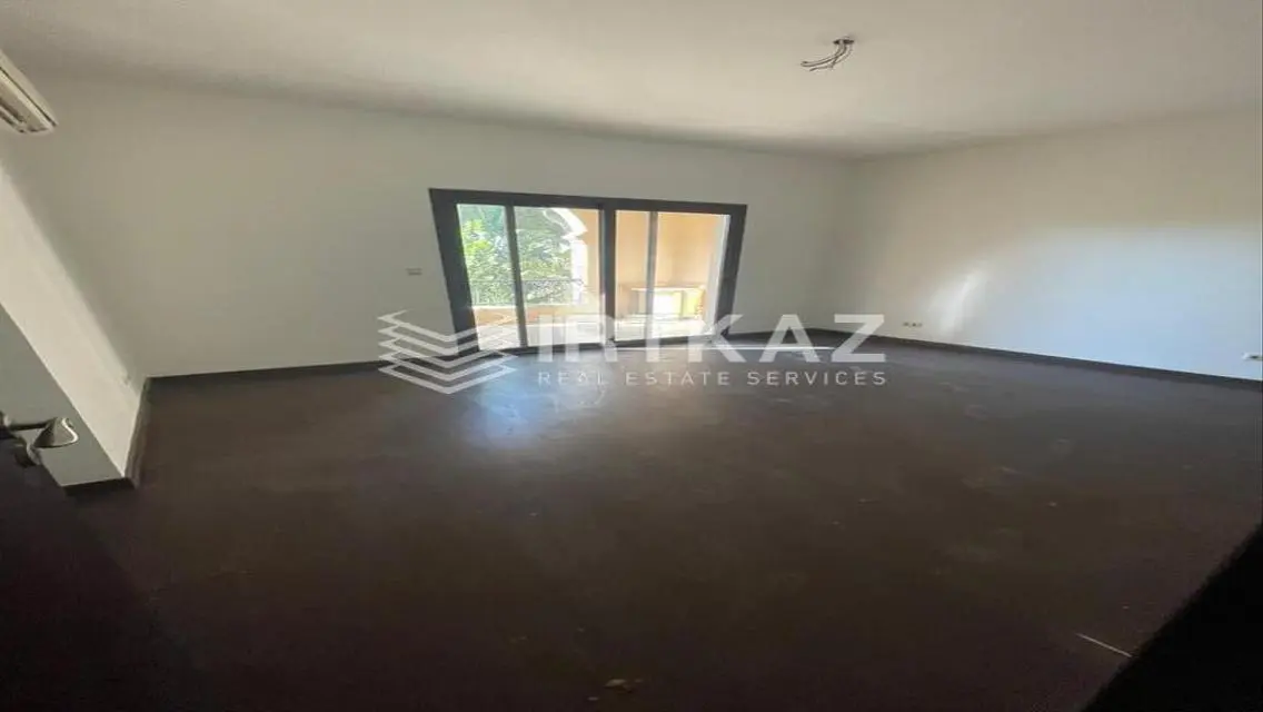 Stunning 300 sqm Apartment in a Prime Location