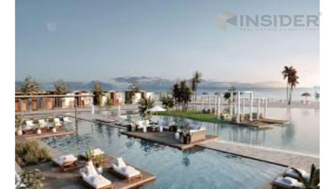 Luxury Apartment with Lake View in Cali Coast - 600 sqm