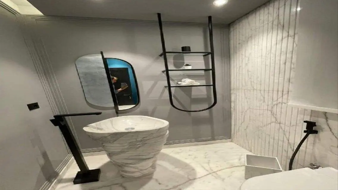 Luxurious Apartment for Sale with Ample Space