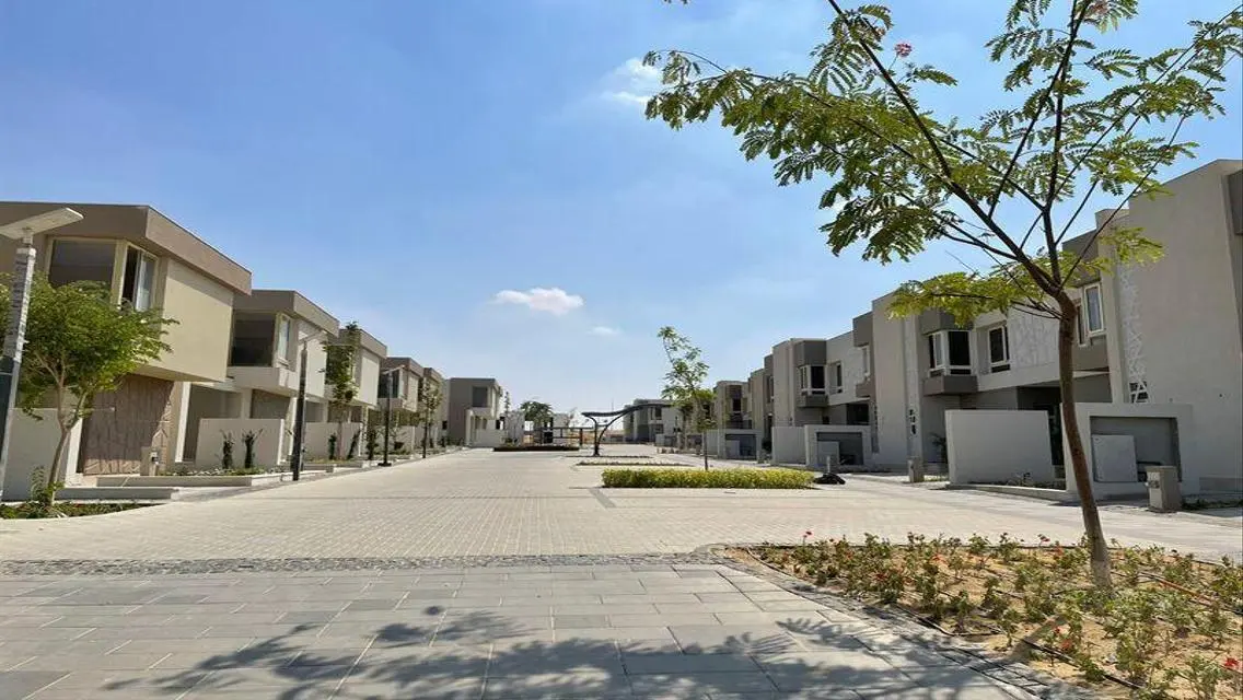 Luxurious Apartment for Sale with Ample Space