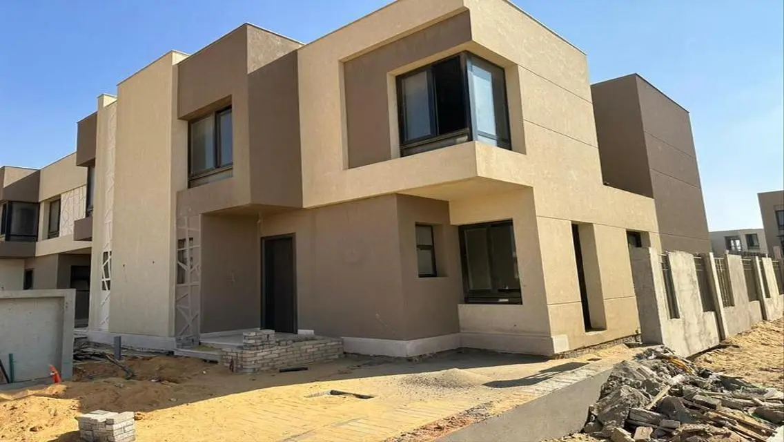 Luxurious Apartment for Sale with Ample Space