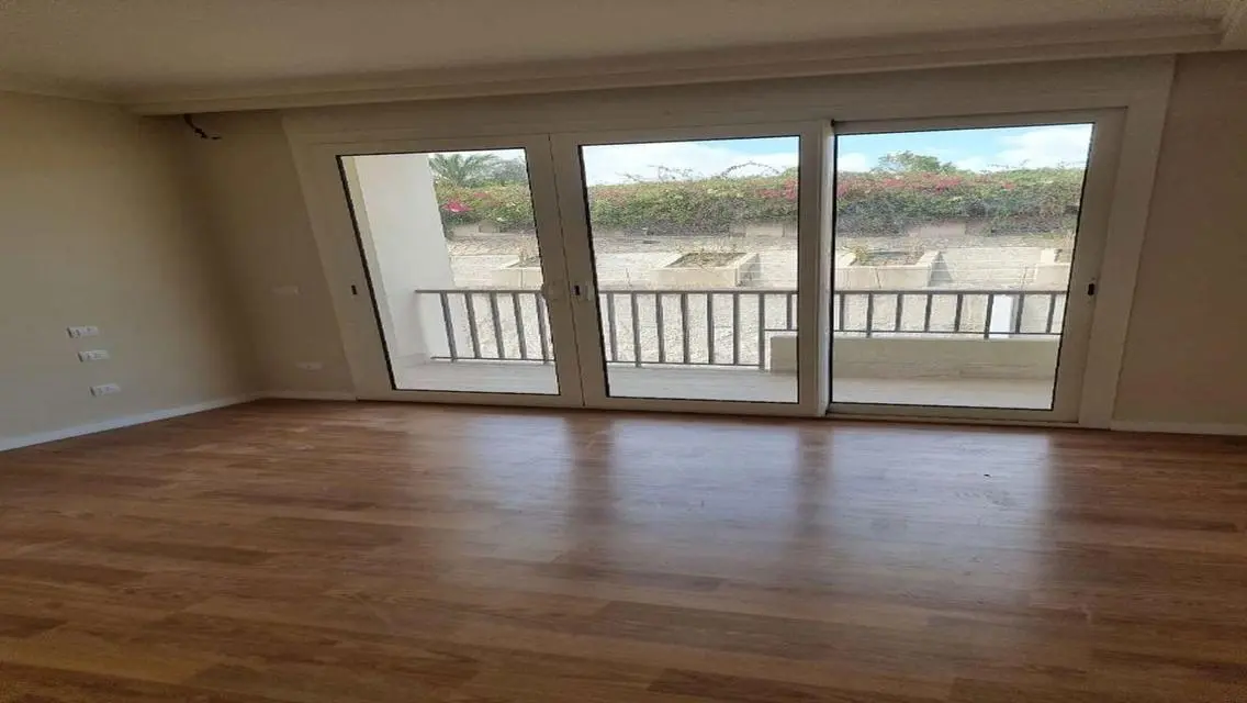 Luxury Apartment in Pyramids Hills