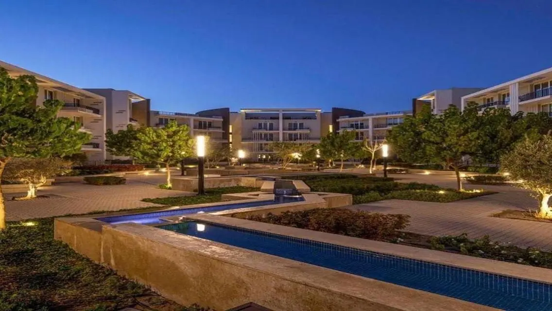 Luxury Apartment in Pyramids Hills