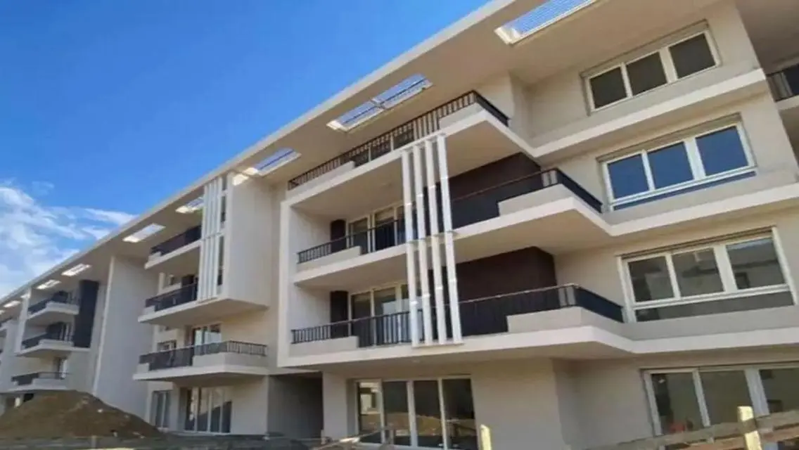 Luxury Apartment in Pyramids Hills